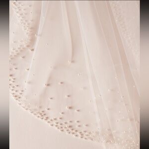 NWT Selena Scattered Pearl Wedding Veil